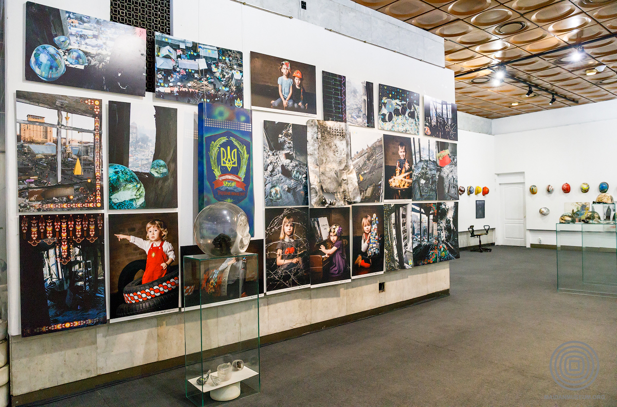 "Агрессор планировал захватить Украину": в Музей Майдана передали новую коллекцию творчества