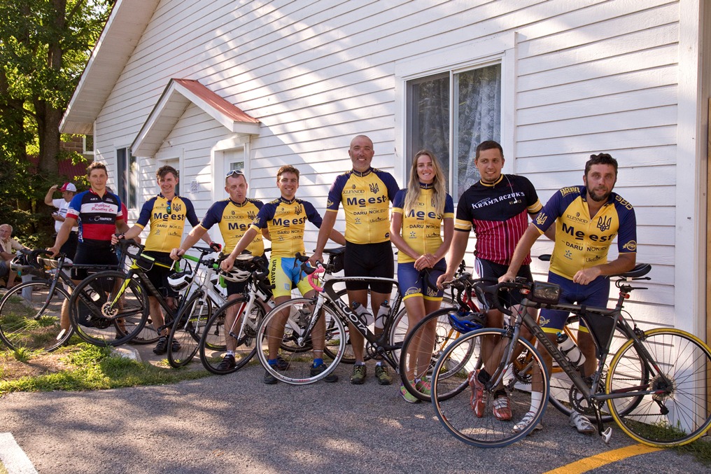 &quot;Думали, что у нас гражданская война&quot;: как активисты разрушали мифы об Украине во время велопробега по США и Канаде