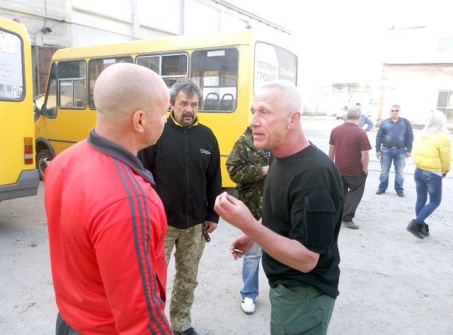 У Кропивницькому АТОшники провчили водія маршрутки, який образив матір загиблого солдата