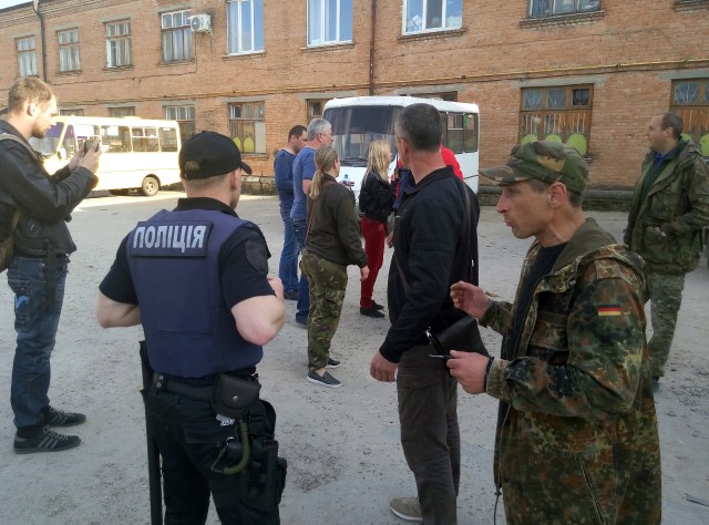 У Кропивницькому АТОшники провчили водія маршрутки, який образив матір загиблого солдата