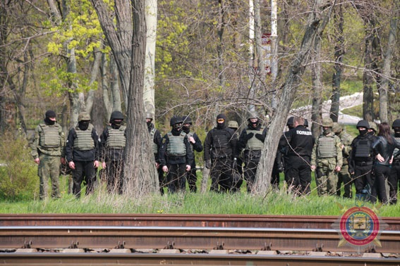 В Мариуполе показали впечатляющие учения спецназа Нацполиции