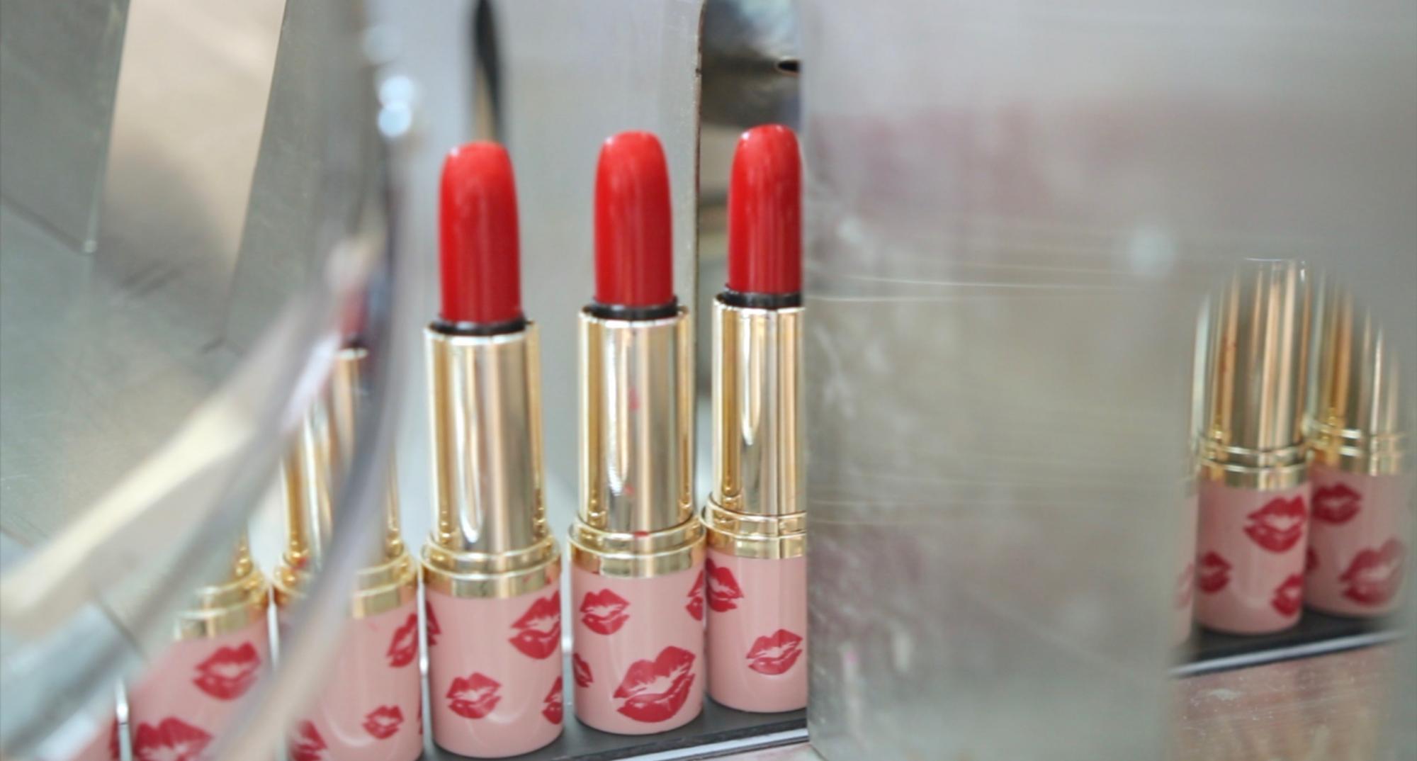 Помада Тины Кароль