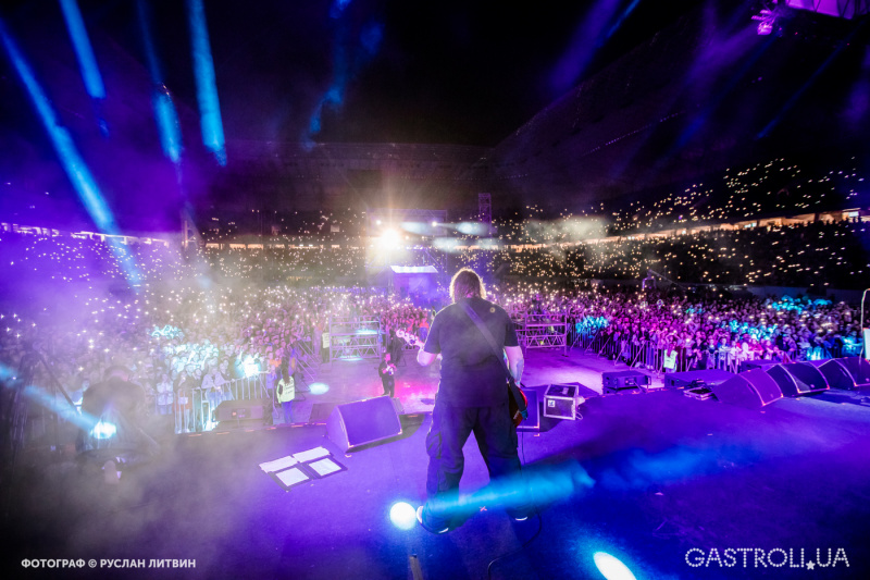 "Атмосфера, люди и песни - до мурашек": как прошел грандиозный концерт к 50-летию Кузьмы (фото, видео)