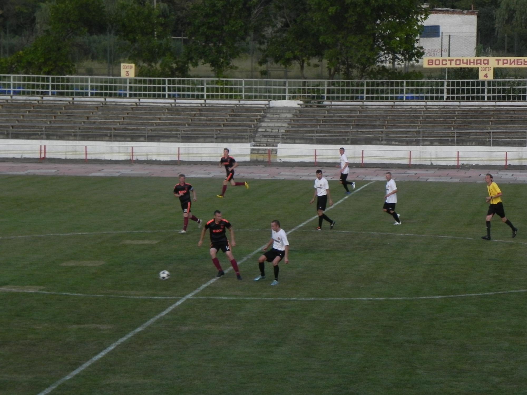 Єнакієве в руїнах: як виглядає сьогодні мала батьківщина втікача Януковича (фото)