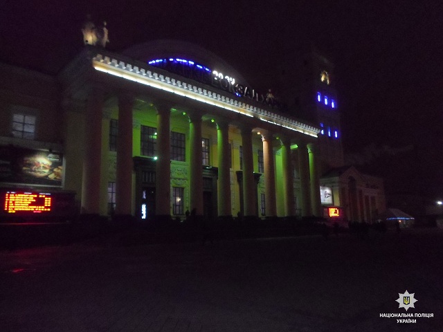 Здалося, що обізвав: у Харкові одеський пенсіонер встромив ніж у спину випадковому знайомому