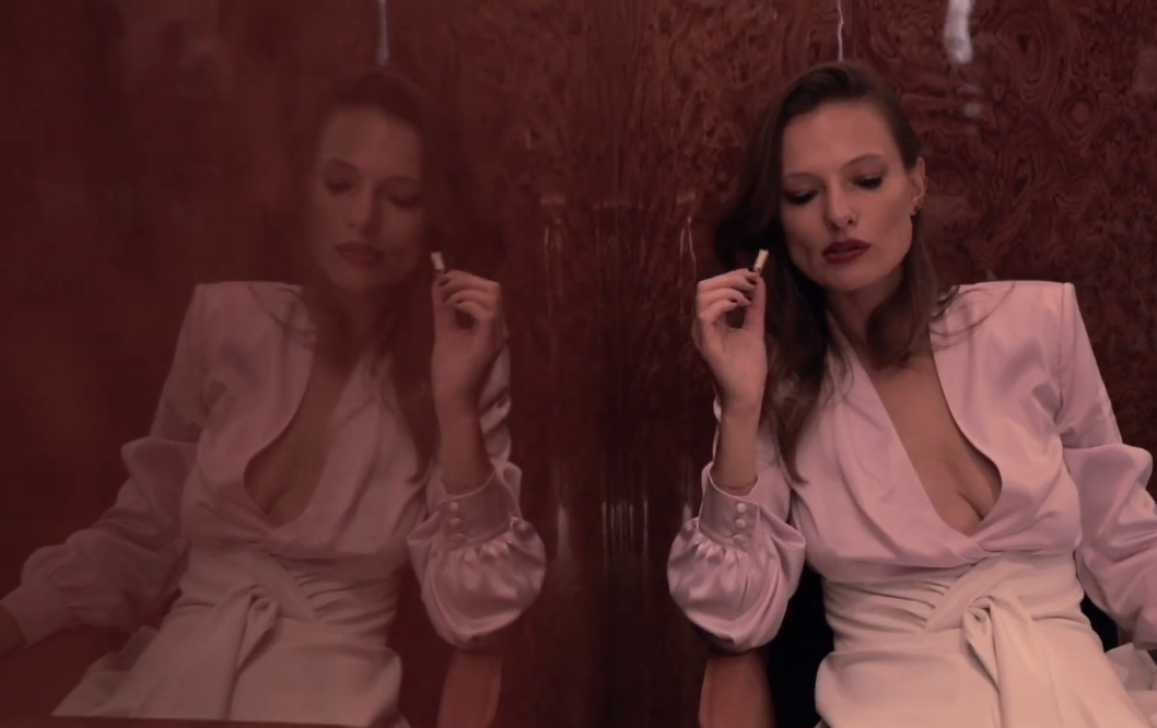 Таня Рубан і Елізабет Грін на гарячій вечірці 70-х: нове відео від Dafna May