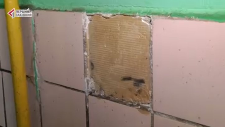 "Не нравится? Не живи": студента, оплатившего проживание в общежитии, выдворили на улицу (видео)