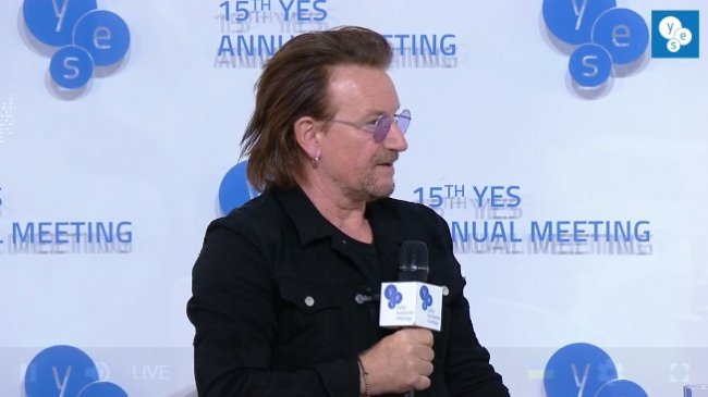 Специальный гость YES: вокалист U2 Боно посетил Киев