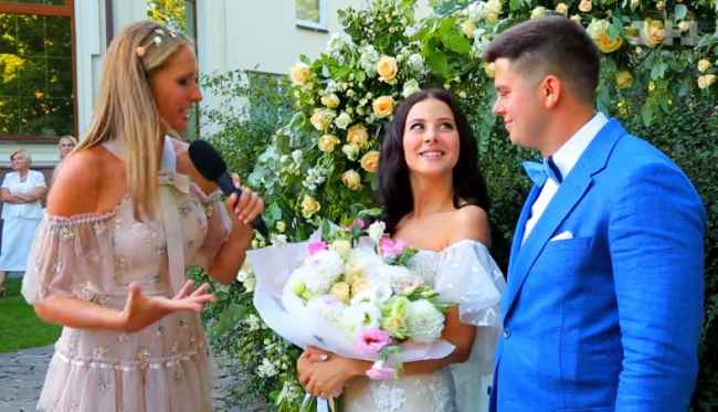 "Ухожу в сольное плавание": участница "ВИА Гры" выходит из группы