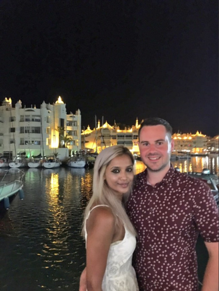 "Нас с сыном часто принимают за влюбленных": 41-летняя женщина выглядит как подросток (ФОТО)