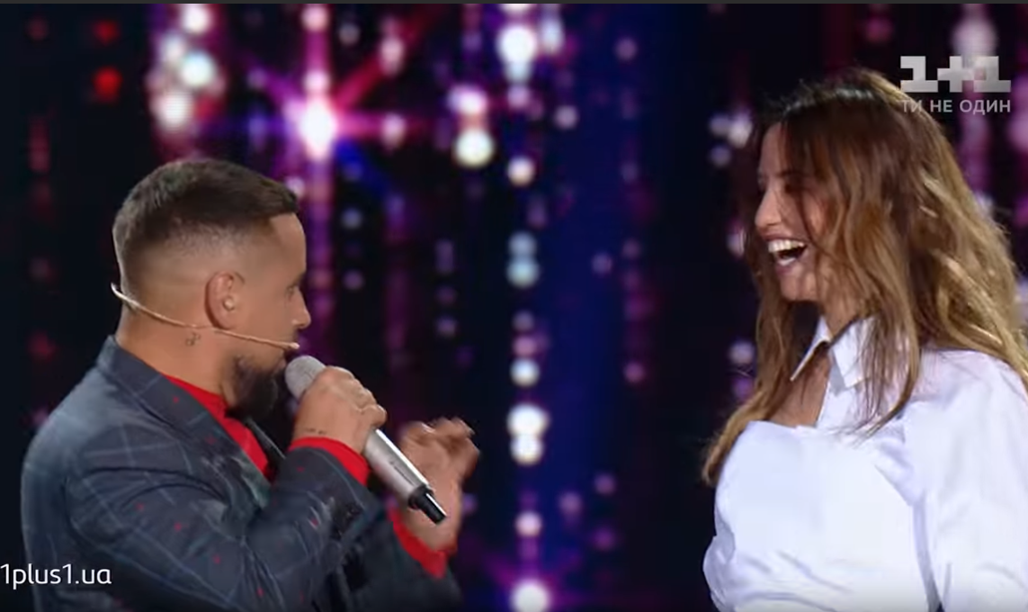 Бій на шпагах та &quot;раптові&quot; зірки: чим запам'ятався 9 ефір Голосу країни (відео)