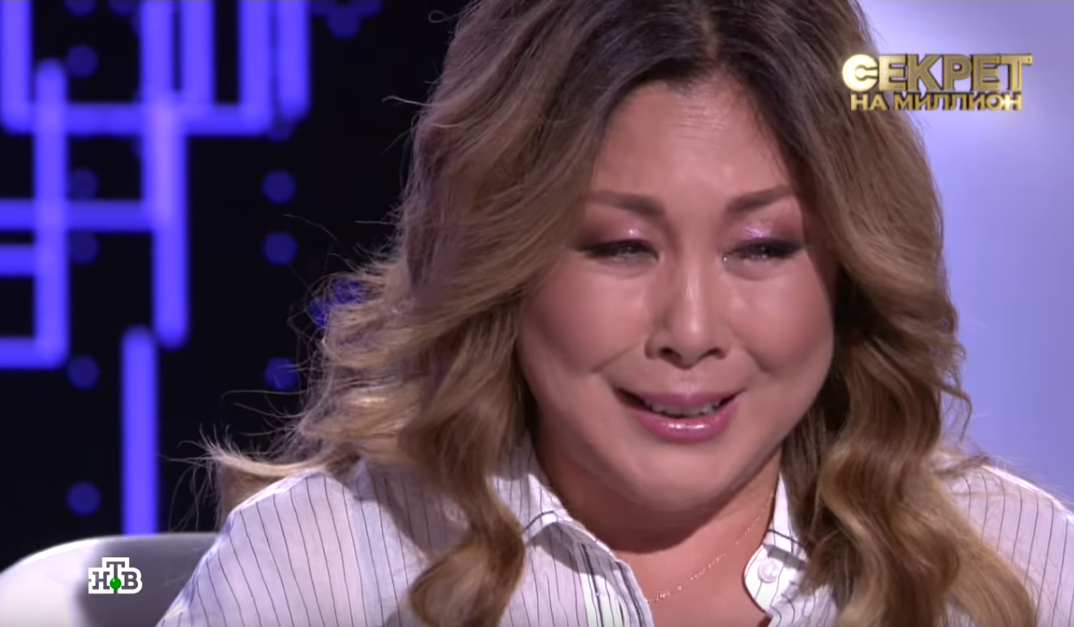 Муха укусила: известная российская певица 18 лет носила в себе личинку (видео)