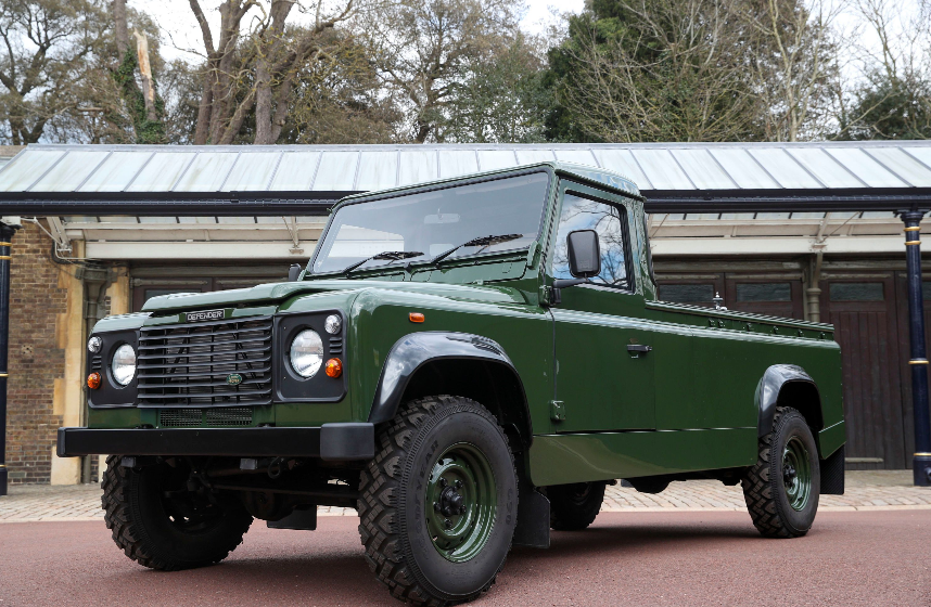 З'явилося фото авто, яке повезе Філіпа в останню путь: це зелений Land Rover