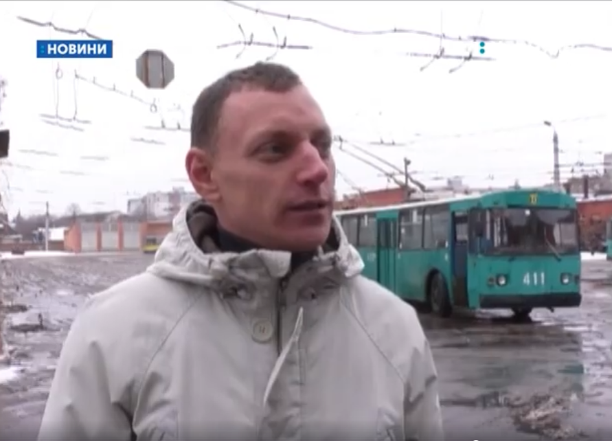У Чернігові хочуть зробити безкоштовні тролейбуси батькам і платне харчування дітям (відео)