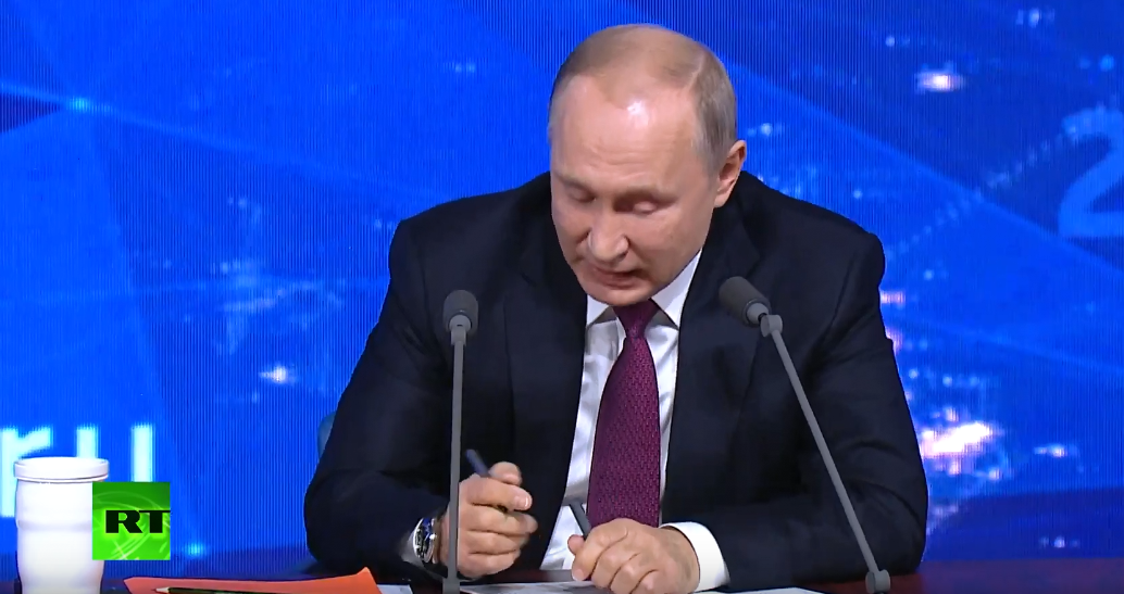 "Хотите скандала?" Путин испугался украинского журналиста