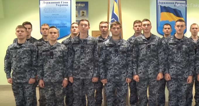 Одесские курсанты записали яркое обращение в поддержку пленных моряков