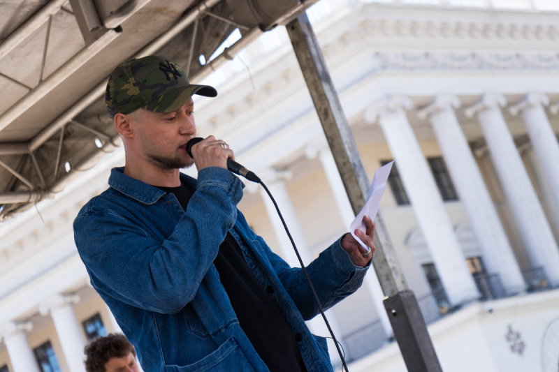 "Поддержка придает ему сил": на Майдане устроили флешмоб в поддержку Сенцова (видео)