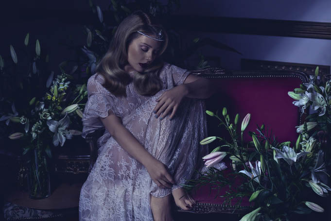 Цветочная нимфа Тина Кароль показала фото в стиле известного художника