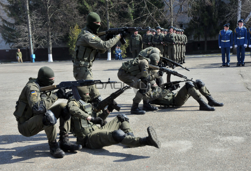 В Украине стартовал весенний призыв: в Харькове состоялись торжественные проводы (фото)