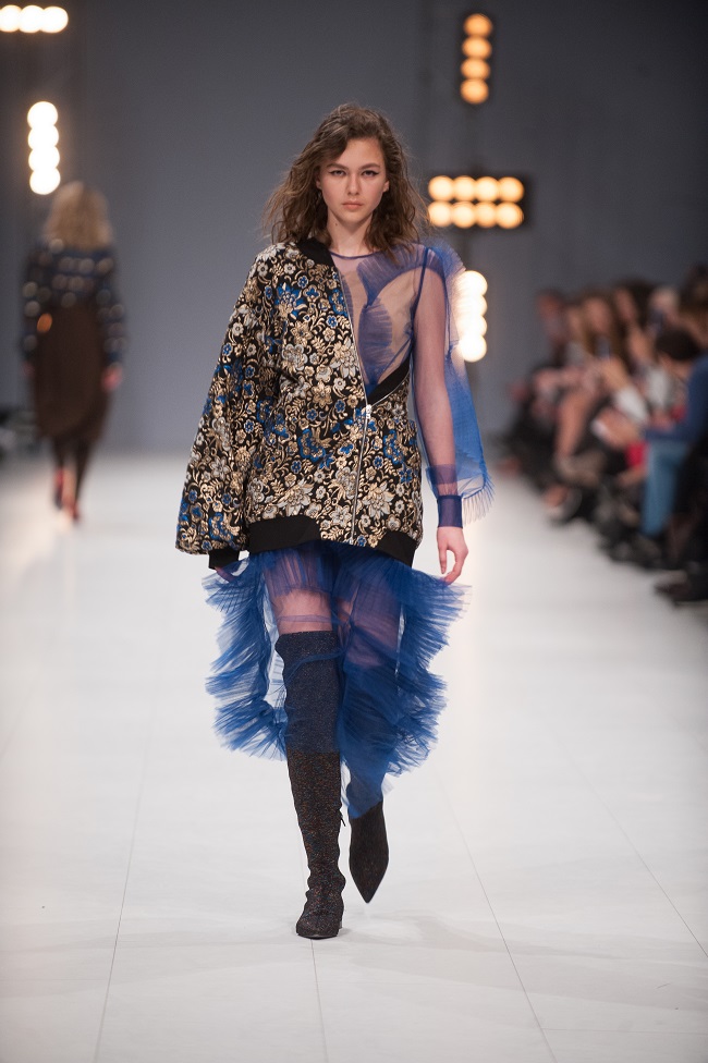 Показ Надя Дзяк