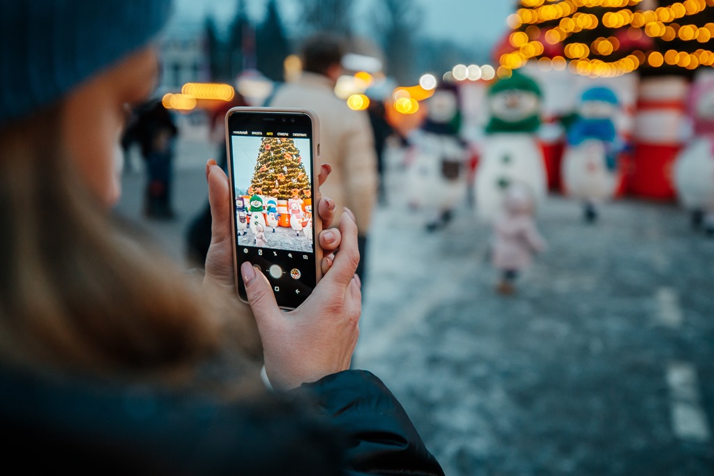 &quot;Зимова країна на ВДНГ&quot;: гид по праздничным развлечениям и локациям