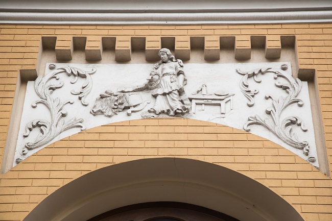 Прогулянка по вулиці Бульварно-Кудрявська в Києві