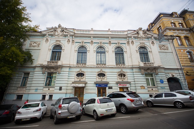 Вулиця Бульварно-Кудрявська, 26 – Колишня Народна аудиторія\