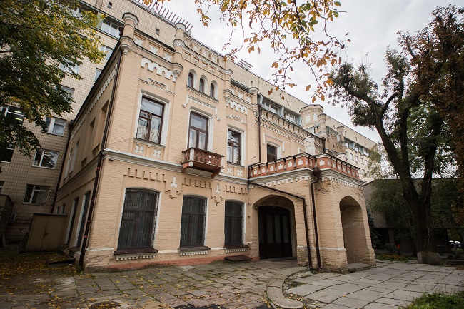 Вулиця Бульварно-Кудрявська, 27 – Особняк Штейнгейля