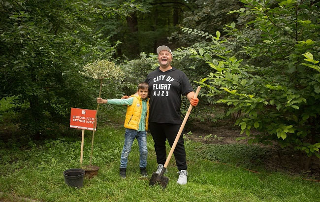 "Папаньки" Крутоголов, Сморигин и Гашенко отпраздновали #Деньпап вместе с ICTV