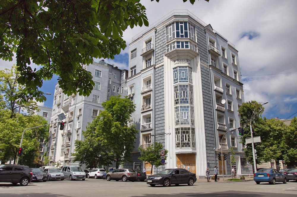 Улица Институтская, 15/5 -  Жилой дом