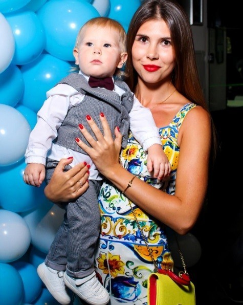 Жена Реброва показала трогательные фото со дня рождения сына