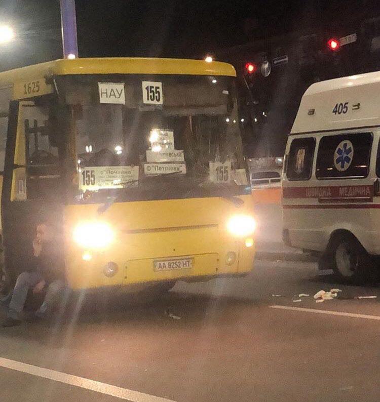Жуткое ДТП в Киеве с маршруткой: названа причина аварии