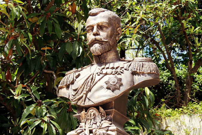 У мережі сміються через заяву Поклонської про скульптуру російського імператора