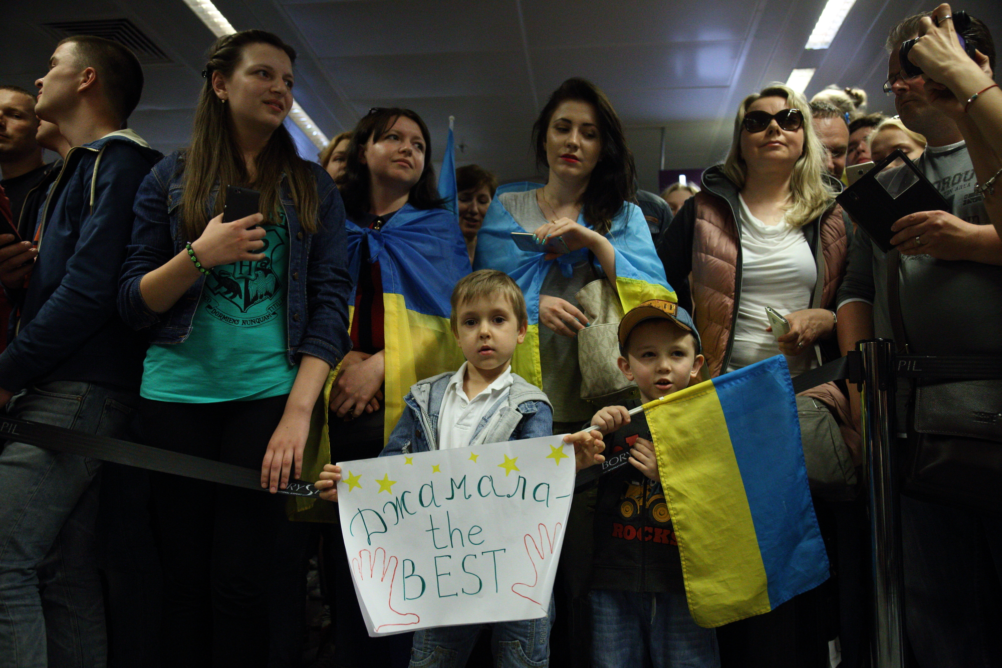 Возвращение Джамалы: как победительницу Евровидения встречали в Киеве Евровидение Джамала Киев фото