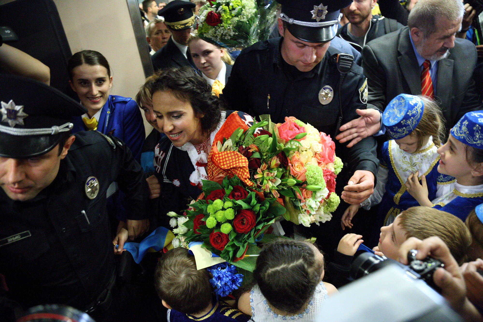 Возвращение Джамалы: как победительницу Евровидения встречали в Киеве Евровидение Джамала Киев фото