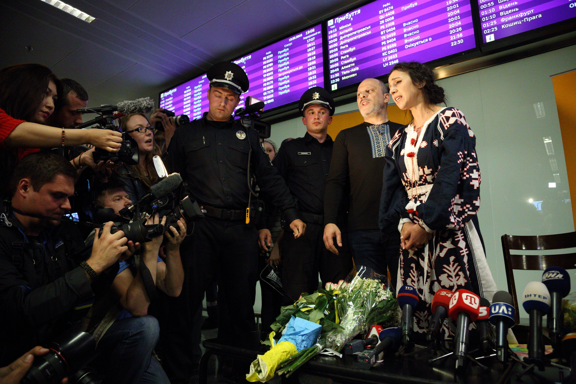 Возвращение Джамалы: как победительницу Евровидения встречали в Киеве Евровидение Джамала Киев фото