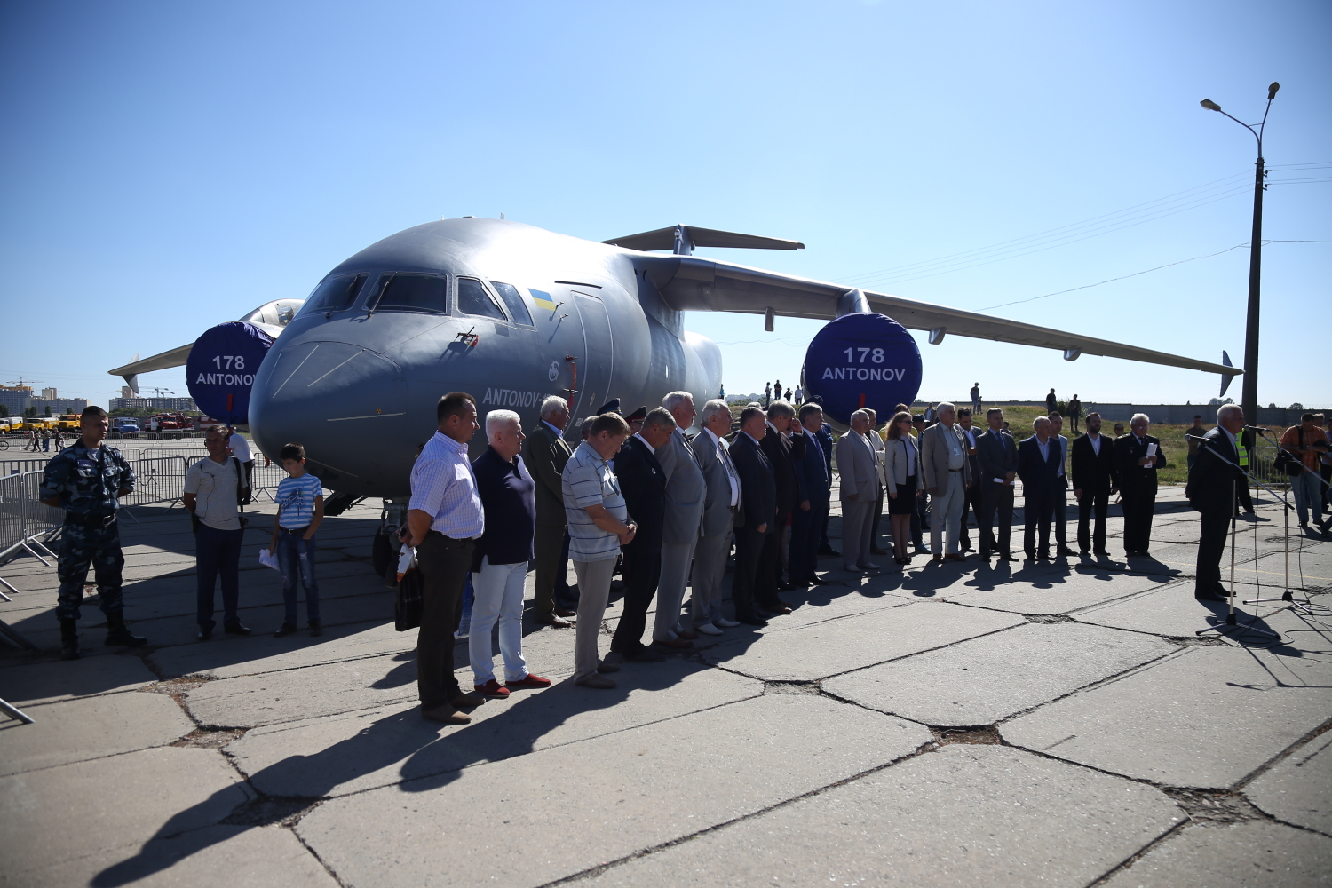 Гордость Украины: новый Ан-178 представили на авиафестивале в Киеве