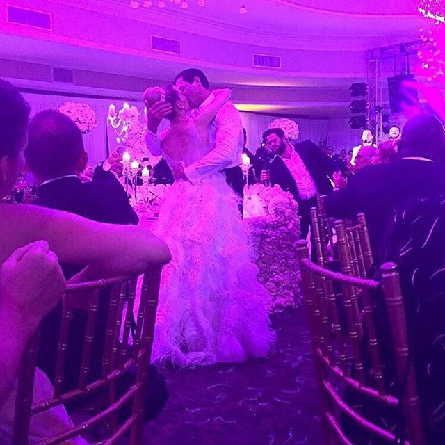 Герой першого сезону шоу "Холостяк" одружився