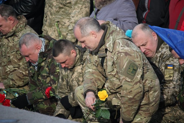 У Дніпропетровській області з'явився пам'ятник бійцям АТО