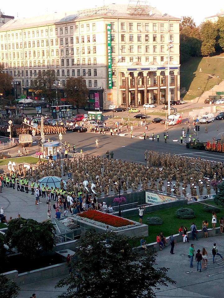 В Киеве прошла репетиция парада ко Дню Независимости (фоторепортаж)
