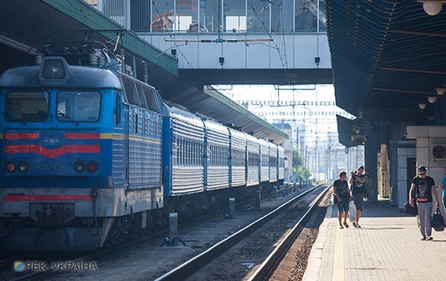 Провідник в змові: Укрзалізниця оскандалилася через зухвалих грабіжників