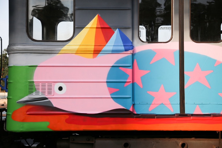 поезд-мурал