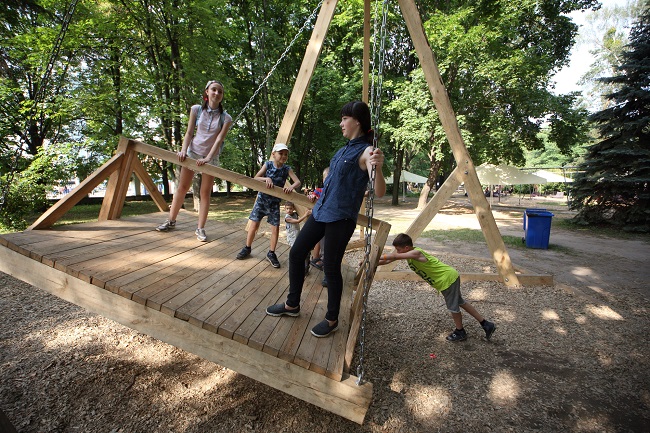 Парк качелей на ВДНХ