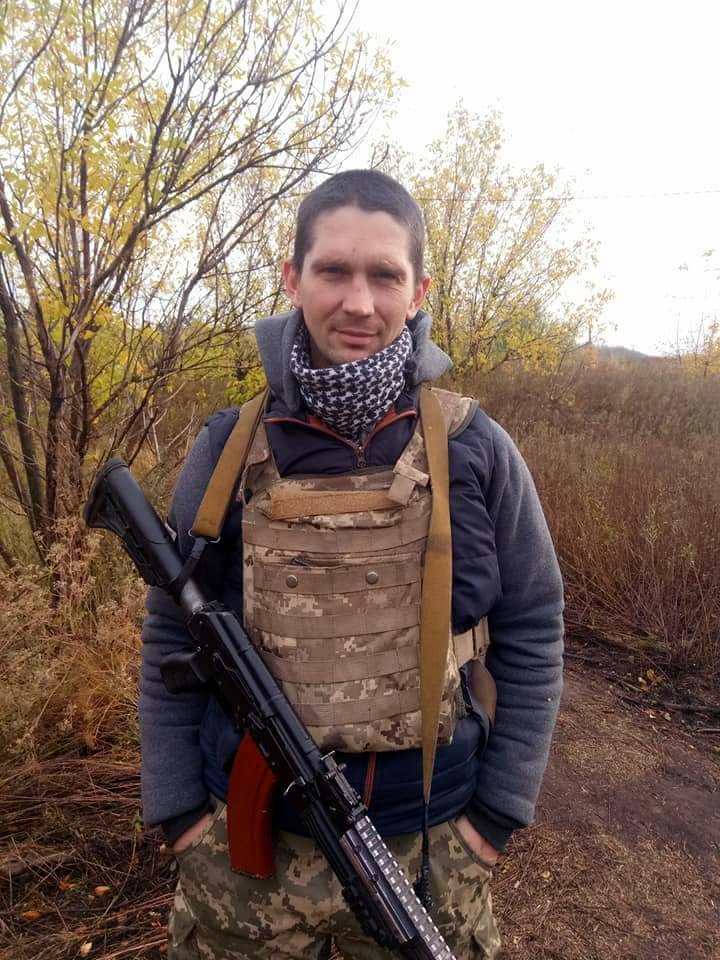 У Вінницькій області попрощалися з загиблим в зоні АТО військовим (фото)