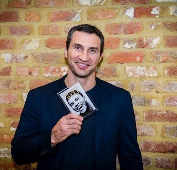 "Наследие мира": Кличко творчески почтил память Мухаммеда Али