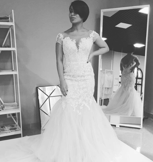 Колоритна українська співачка знову &quot;вийшла заміж&quot; (фото)