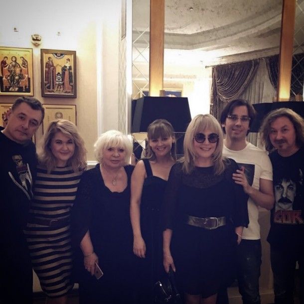 68-летняя Пугачева удивила своим видом перед Новым годом