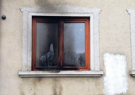 "Это позорный путь": в Ужгороде коктейлем Молотова забросали помещение союза венгров