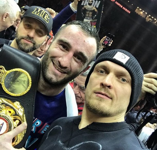 "Красивий бокс": Усик вразив поглядом суперника з РФ