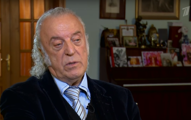 "С женой в Крыму": в России "госпитализировали" известного 80-летнего поэта - появились детали